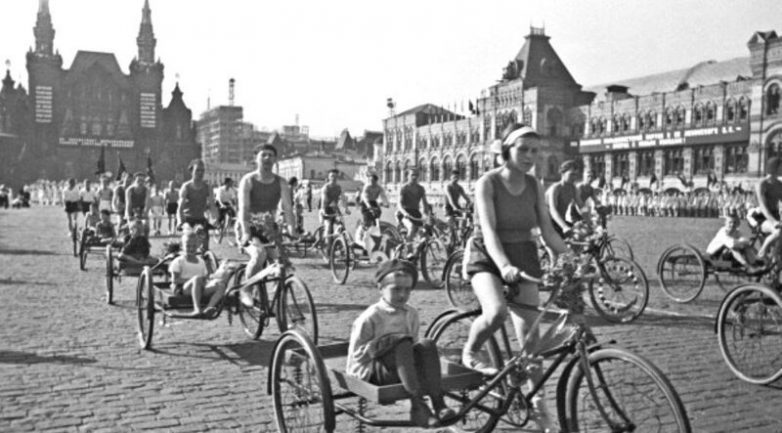 Парады физкультурников в СССР Парады физкультурников в СССР