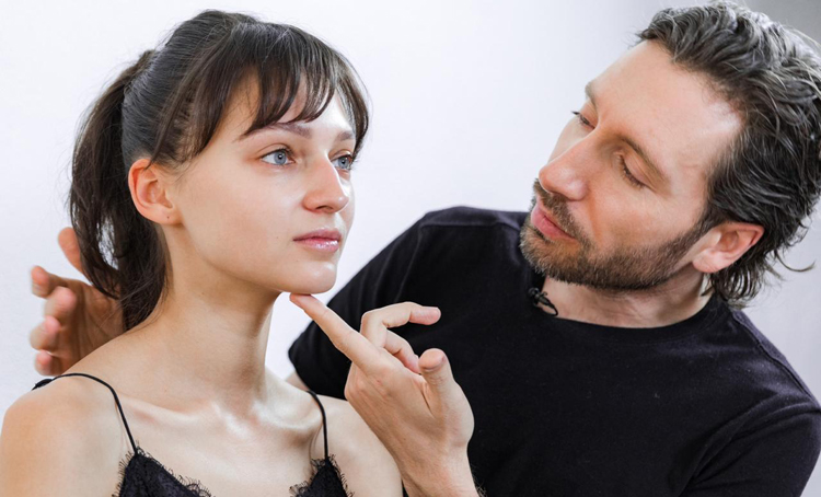 Как сохранить красоту на самоизоляции: 5 советов от визажиста Юрия Столярова