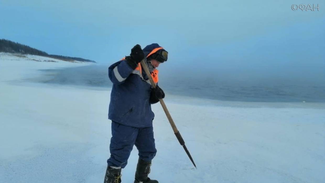МЧС Московской области предупреждает:  лед уже стал опасно тонким на 13 водоемах