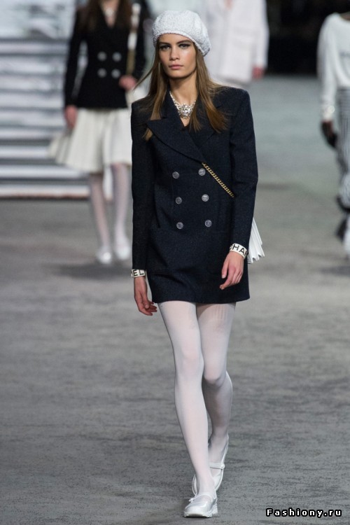 Chanel 2019 круизная коллекция Chanel 2019 круизная коллекция