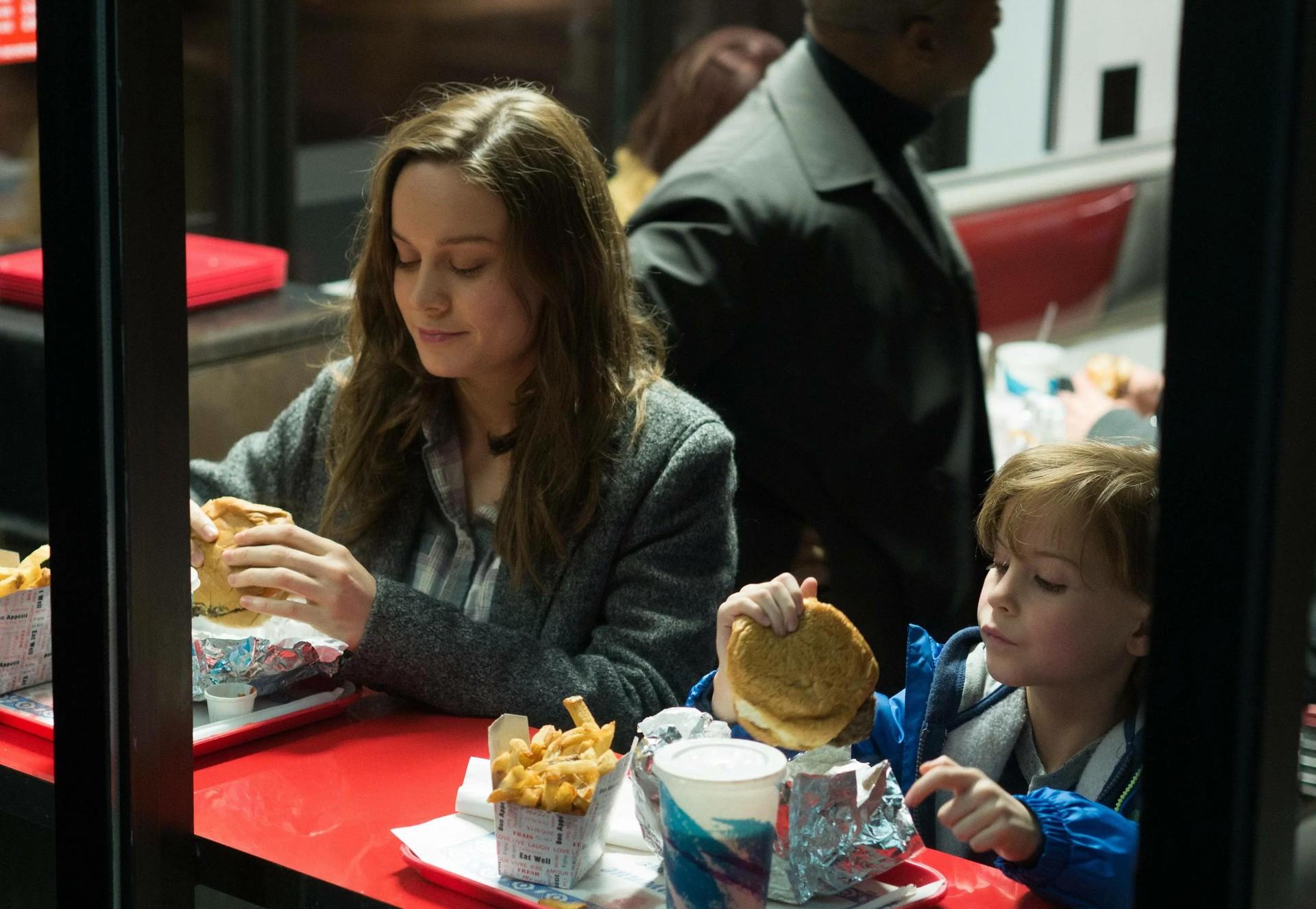 «Дочь расстроилась, что ее парту заняли, как объяснить ей, что это ерунда» ребенка, очень, ребенок, реагировать, когда, эмоции, помочь, ребенку, кажутся, всего, проблемы, возрасте, временем, видеть, возможность, более, необходимо, самостоятельно, может, понимать