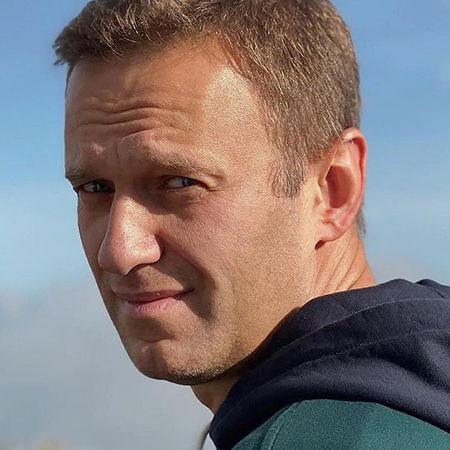 Лишение сна, подкинутые конфеты и недопуск врачей: что известно о состоянии Алексея Навального в колонии Новости
