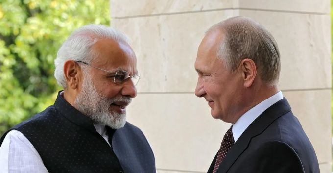 Здравствуйте, друзья! Не так давно Россия решила продавать Индии нефть не за доллары, а за рупии. Как, оказалось, идея была не самая удачная, но выход найти все же удалось.-2