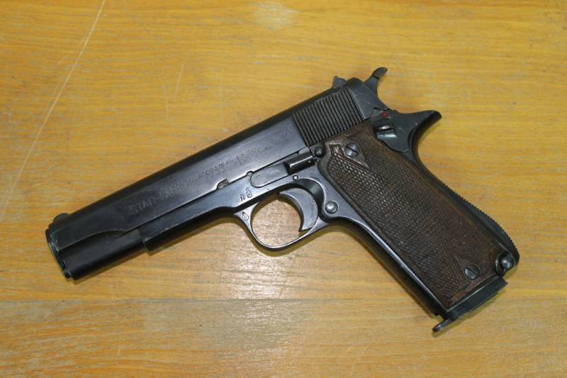 «Испанские кольты» – пистолеты «СТАР» «Испанские кольты» – пистолеты «СТАР» оружие