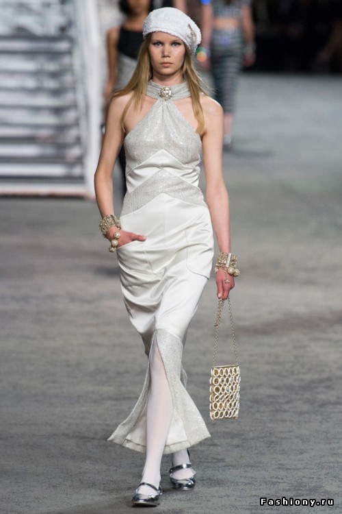 Chanel 2019 круизная коллекция Chanel 2019 круизная коллекция