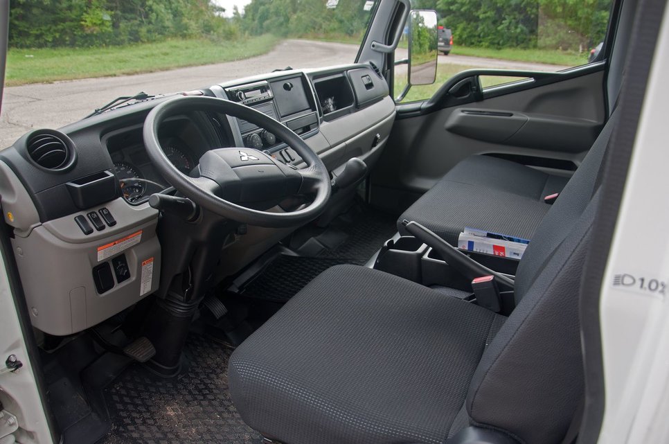 Никогда мы не будем братьями: почему водителям грузовых и легковых автомобилей трудно дружить? Никогда мы не будем братьями: почему водителям грузовых и легковых автомобилей трудно дружить? авто и мото,автоновости