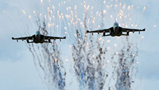 Самолеты Як-130 ВВС Белоруссии в ходе подготовки к учениям Запад-2017 в Могилевской области. Август 2017