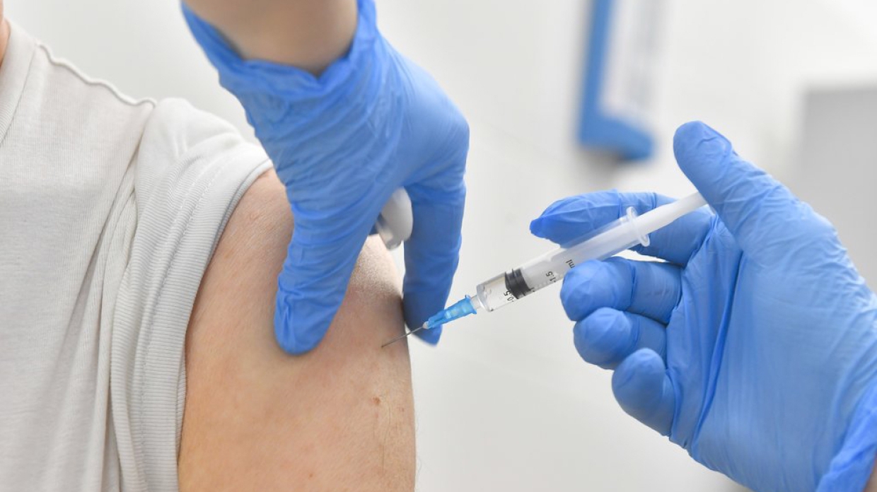 Онищенко назвал права, которые нарушает обязательная вакцинация