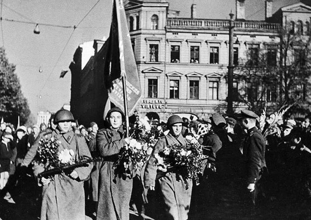 1 июля 1944. Освобождение Латвии 13 октября 1944 года. Освобождение Эстонии в 1944. Рига 1944 год. Освобождение Риги в 1944 году.