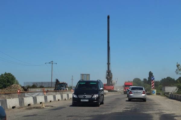 При строительстве трассы Джубга-Сочи отремонтируют еще несколько дорог