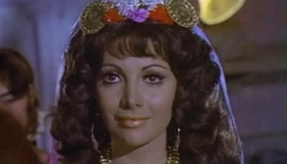 Есения 48 лет спустя. Актрисе Жаклин Андере скучать и стареть некогда Есения 48 лет спустя. Актрисе Жаклин Андере скучать и стареть некогда актриса