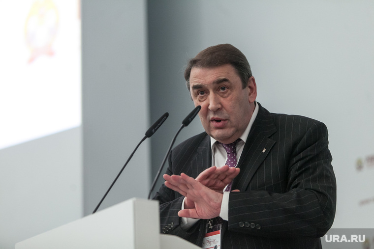 Министр эпохи Ельцина поспорил с Медведевым о том, что экономика РФ «в порядке»