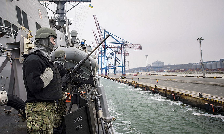 Зачем корабли США зачастили в Одессу
