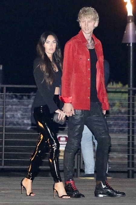 Меган Фокс и ее бойфренд Machine Gun Kelly дали первое совместное интервью о своей любви Меган Фокс и ее бойфренд Machine Gun Kelly дали первое совместное интервью о своей любви Звезды,Звездные пары