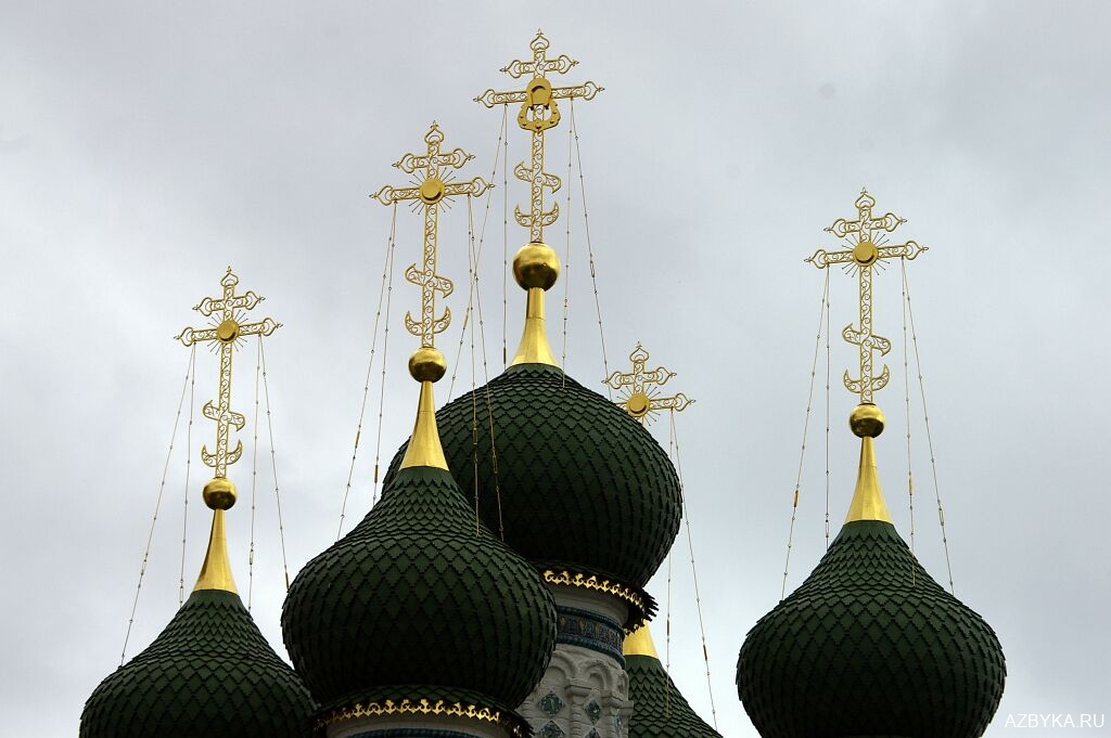 Зеленый цвет куполов. Зеленый купол нитрид титана. Однокупольный храм с зеленым куполом. Николо-вяжищский женский монастырь изразцы. Храм зеленого цвета.