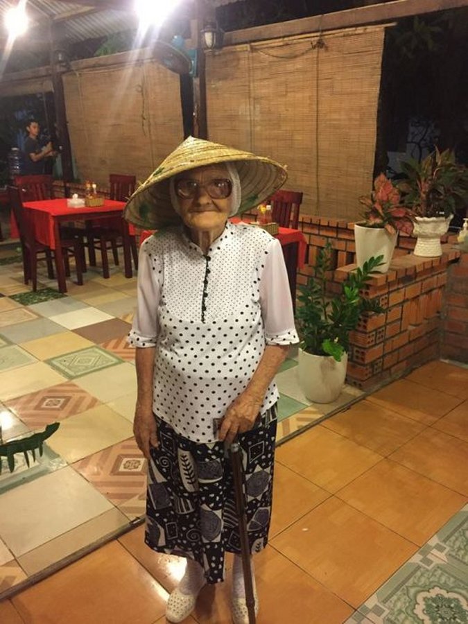 89-летняя российская пенсионерка одна путешествует по Вьетнаму 89-летняя российская пенсионерка одна путешествует по Вьетнаму вьетнам,самостоятельные путешествия,турист