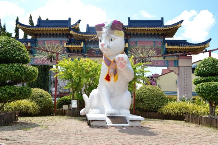 Город Кучинг – настоящий рай для любителей котов города, кучинг