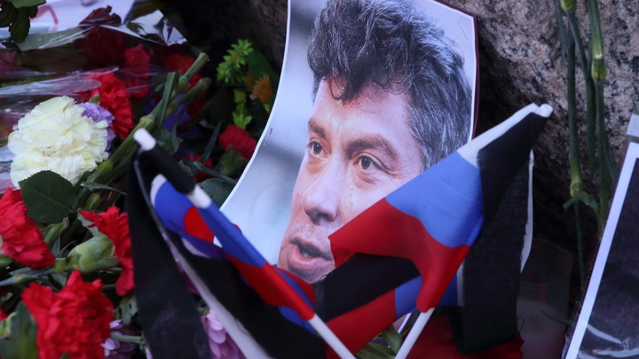 "За любой кипиш, лишь бы платили": На марше Немцова требовали разрешить гей-браки и славили Украину россия
