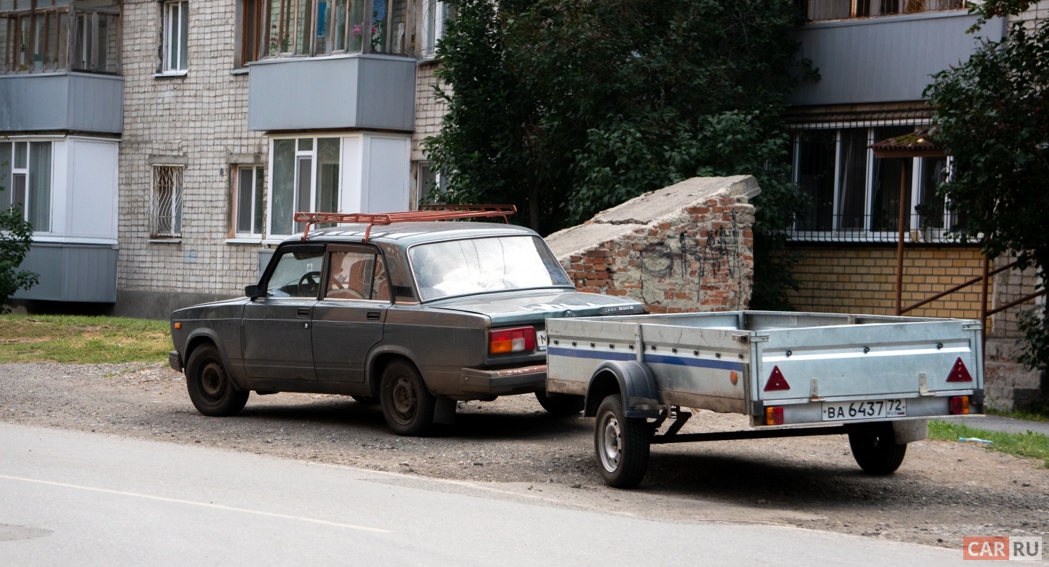 Правила движения назад на автомобиле с прицепом