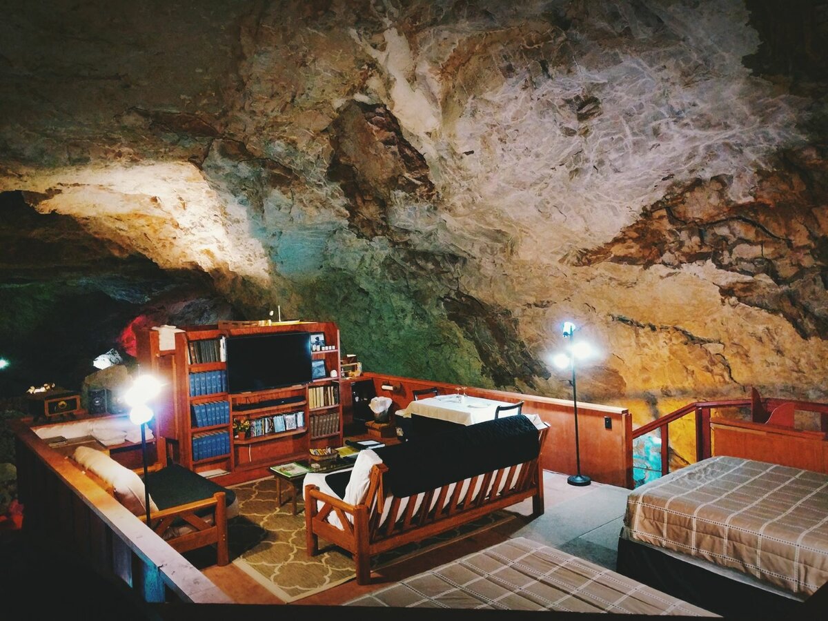 Отели в пещерах: самые необычные места для ночёвки