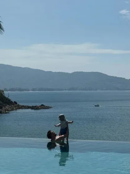 Жена Александра Петрова Виктория снялась в бикини на отдыхе с мужем и сыном Петров, Виктории, Александра, сыномВиктория, Александр, Виктория, ПетроваВиктория, ПетроваСын, Викторией, Милославская, Петровы, ПетроваАлександр, женой, Петрова, актёра, экстремистской, Женитьба, расставании, объявляли, масштабную