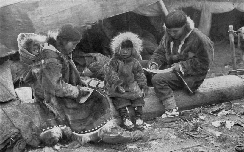 Семья эскимосов. Фото: wikipedia.org