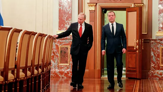 Агентство Bloomberg: Путина тяготят президентские обязанности