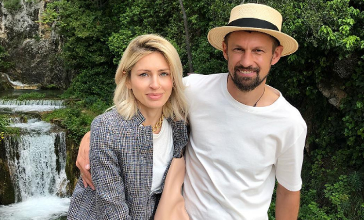 Анна Семак рассказала о родах их с Сергеем Семаком дочери и рассекретила имя внучки