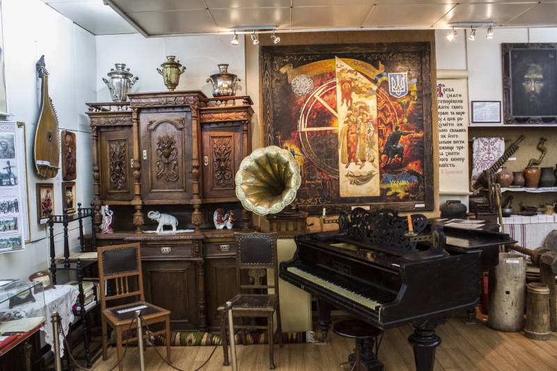 Репортаж Колорадского Таракана. Островский. Окончание истории украина