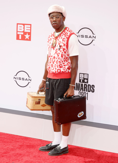 Зендая, Lil Nas X, Сиара, Карди Би и другие на премии BET Awards 2021 певица, премию, стала, Бейонсе, церемонии, звезд, дизайнера, африканской, рэпер Lil, несколько, других, Montero, Stallion, премии, стало, костюме, рэпер, который, стиле, Кэмпбелл