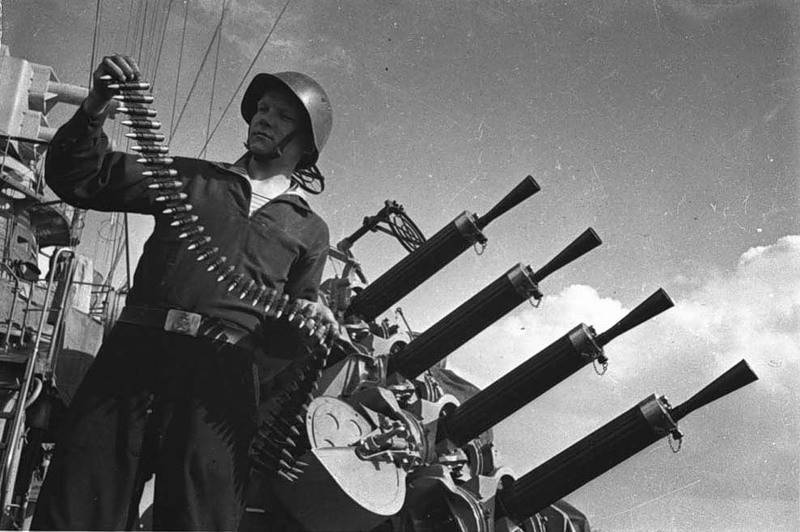 Средства ПВО, поставленные СССР по ленд-лизу: зенитные пулемётные и артиллерийские установки Средства ПВО, поставленные СССР по ленд-лизу: зенитные пулемётные и артиллерийские установки оружие