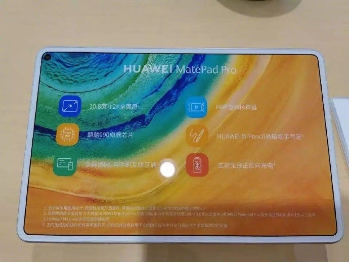 В сеть попали фотографии Huawei MediaPad Pro Huawei, планшетов, MediaPad, также, дисплей, сделана, светодиодной, камера, основная, находится, металла, панель, информация, углу Задняя, левом, верхнем, фронталки, отверстие, круглое, особенно