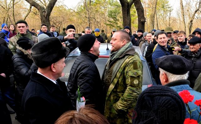 Бандеровцы упа. Пророссийский марш в одессе. Бандеровцы одессы. Укронацисты фото. Бандеровцы упа.