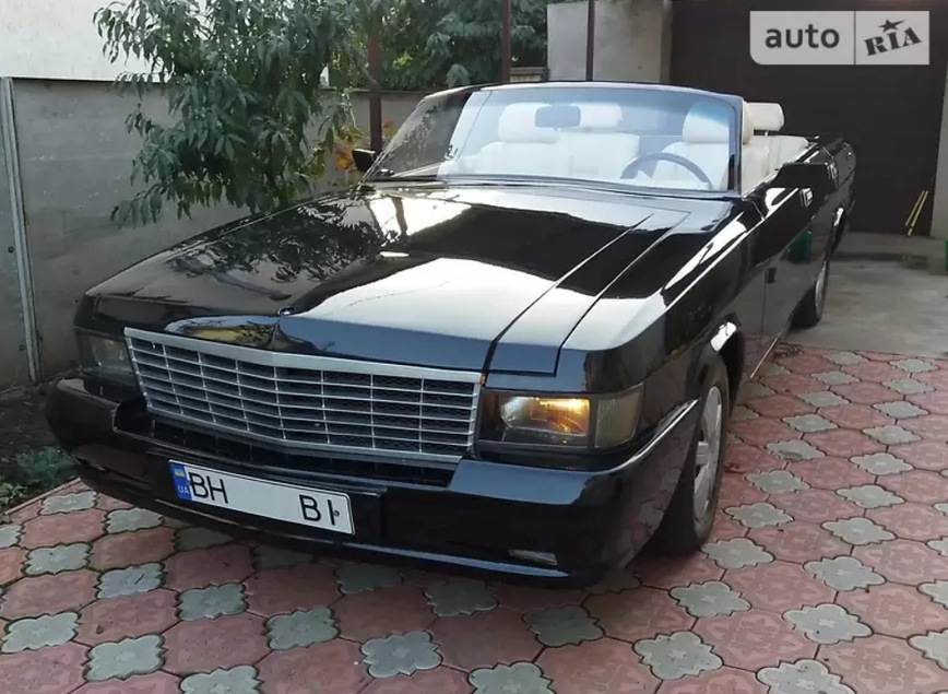 «Волгу» ГАЗ-3102 превратили в реплику Cadillac 1980-х годов