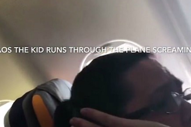 Ужасное поведение ребенка в самолете