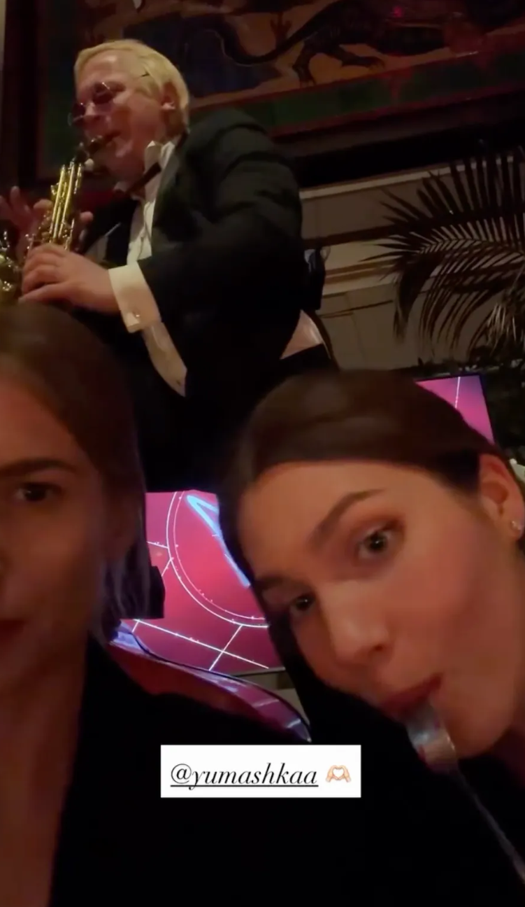 Красный дресс-код и внучка Бориса Ельцина среди гостей: как прошла свадьба дочери олигарха Владимира Аветисяна — Анастасии Аветисян, Халатов, Артур, Анастасия, компании», Владимир, также, Юмашева, свечами, гостей, Мария, платье, Бурмистрова, очень, церемонии, отношения, «Средневолжской, газовой, настоящее, вечер