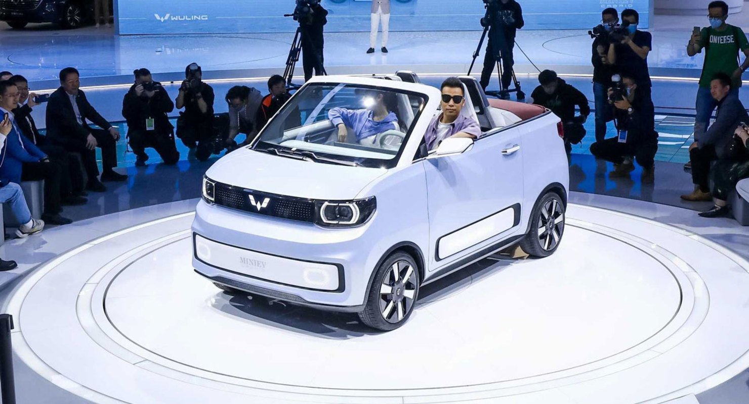 Серийную версию кабриолета Wuling Hongguang MINI EV заметили на тестах