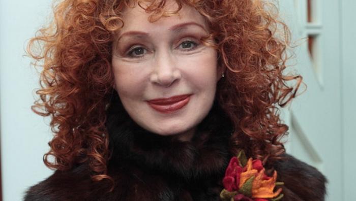 70-летняя актриса Татьяна Васильева показала стройную фигуру в купальнике. Молодые позавидуют!