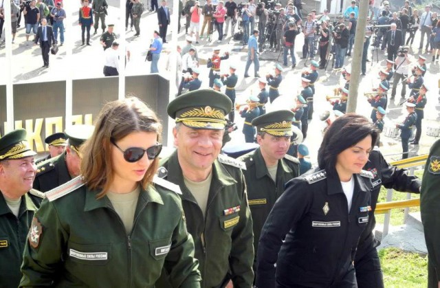 Красавицы-"генеральши" Министерства обороны армия