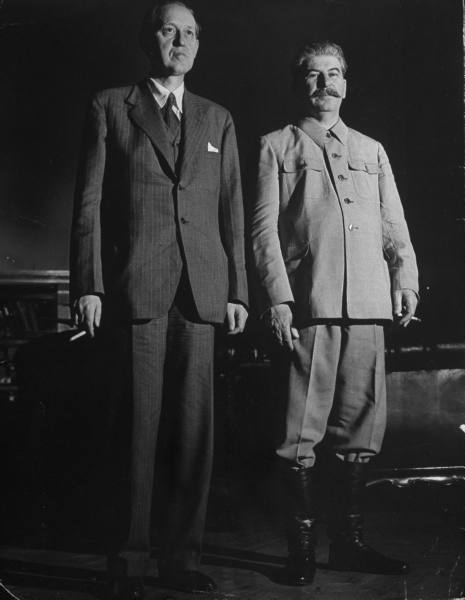 Если взглянуть на Сталина повнимательнее... Если взглянуть на Сталина повнимательнее... Война и мир