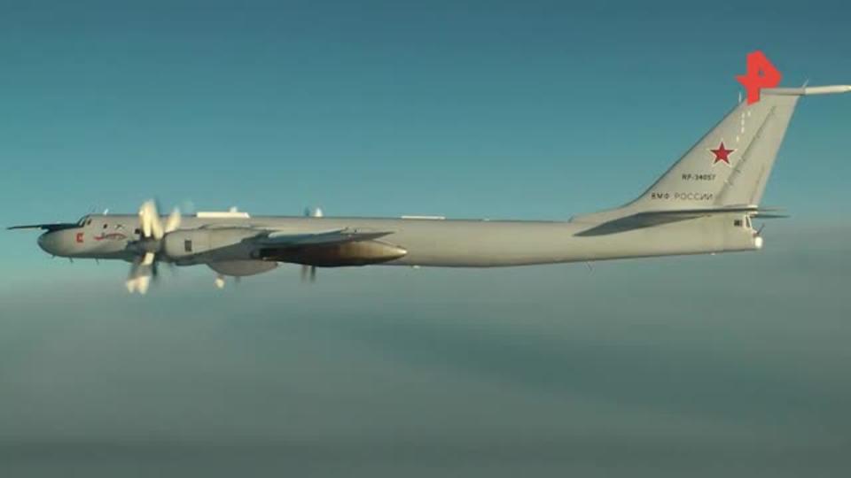 Два самолета Ту-142 Северного флота выполнили 11-часовой полет
