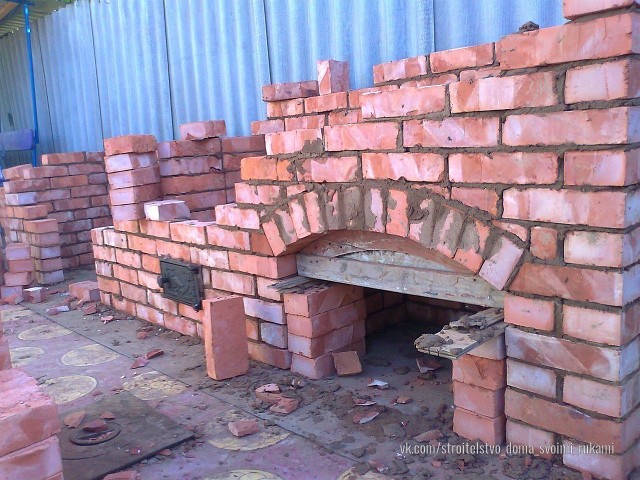 Вот так мы сложили мангал из кирпичей Вот так мы сложили мангал из кирпичей разное,строительство и ремонт