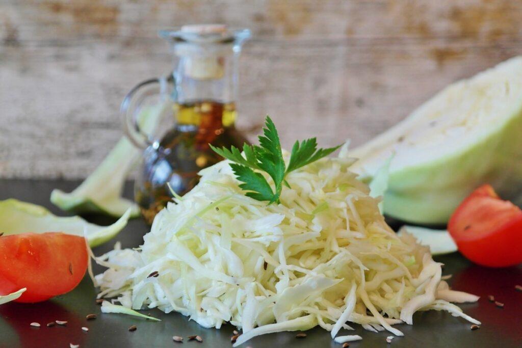 Как хранить квашеную капусту, что она сохранила всю пользу