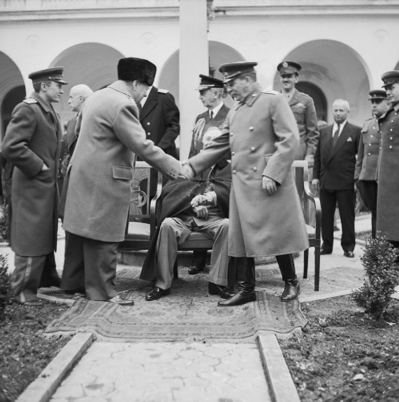 Если взглянуть на Сталина повнимательнее... Если взглянуть на Сталина повнимательнее... Война и мир