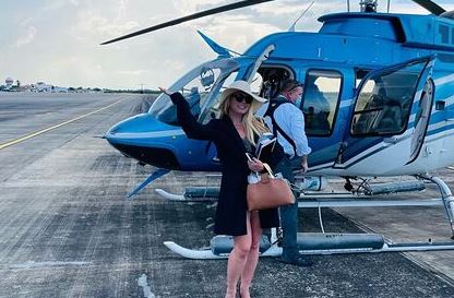 Бритни Спирс прилетела на частный остров и показала фото Шоу бизнес