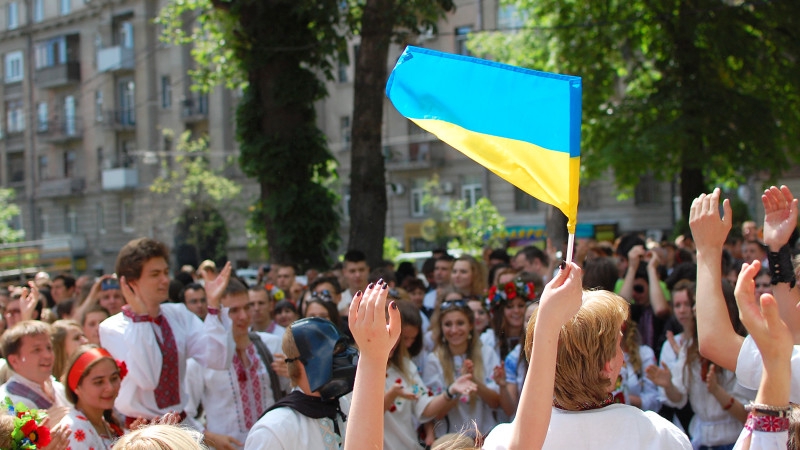 Объем денежных переводов украинцев на родину вырос в первом полугодии