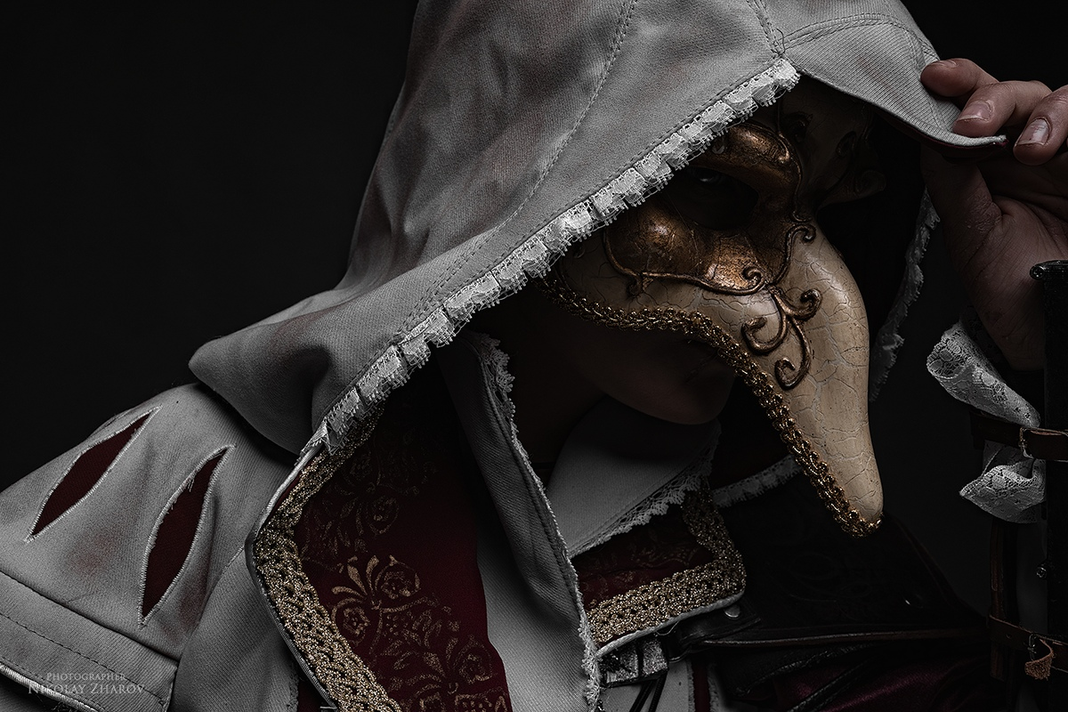 Assassin's Creed 2 - Косплей: Эцио Аудиторе  в исполнении Фальки Цинтрийской Игры