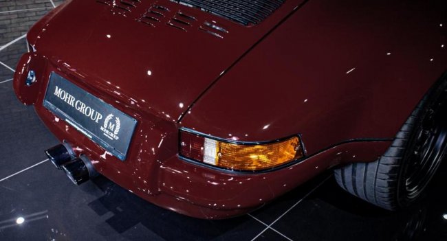 Два редких рестомода Porsche 911 выставили на продажу в Германии Автомобили
