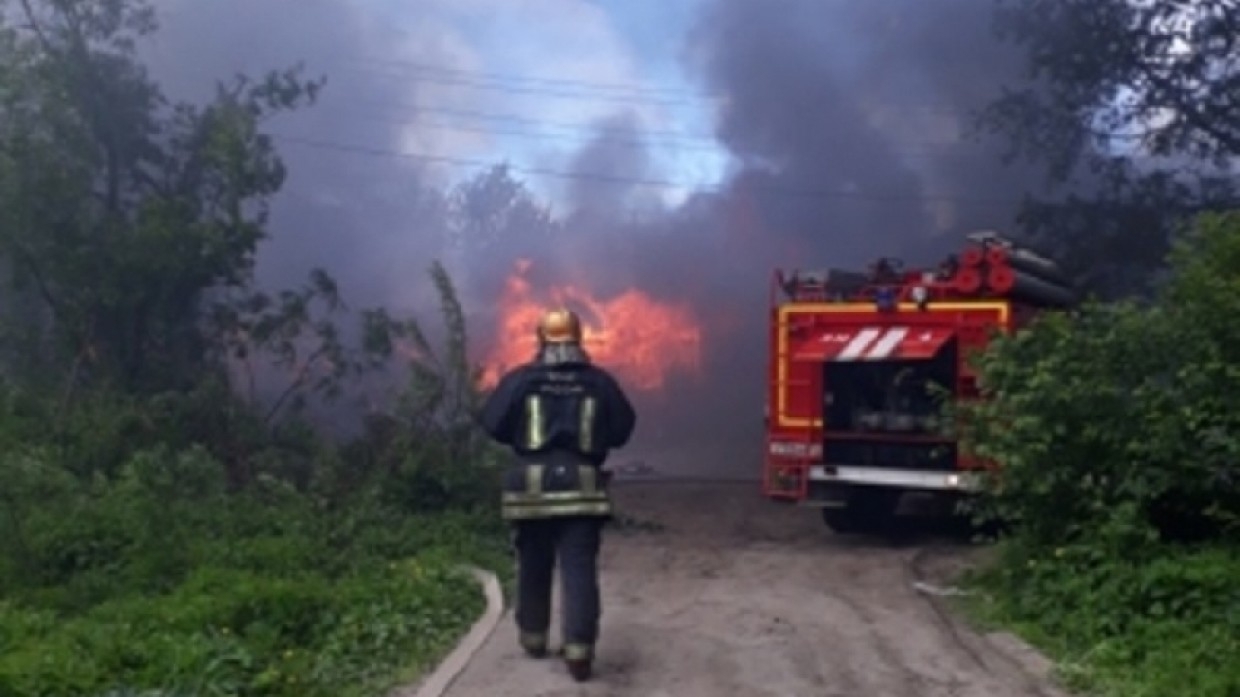 Здание заброшенной больницы снова загорелось в Екатеринбурге