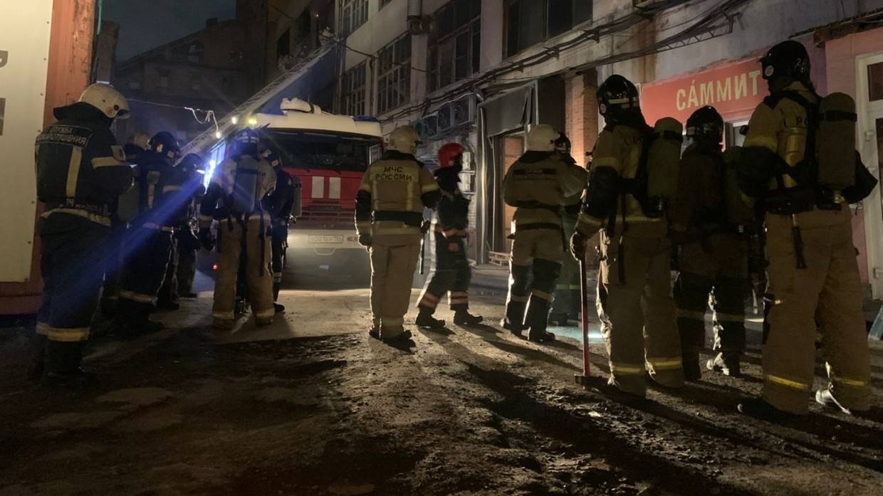 Возгорание площадью 800 квадратных метров произошло на юге Москвы